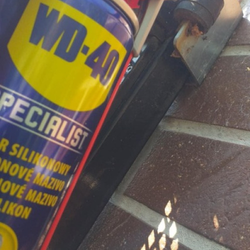 Gurulós kapu wd40