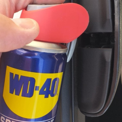 Autó hátsó "lepkezár" wd40