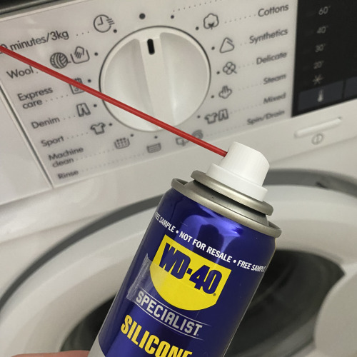Mosógép műanyag fiókjának kenése