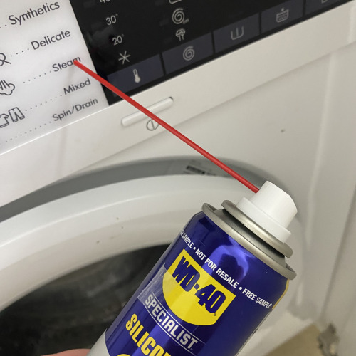 Mosógép nyomógomb kezelése