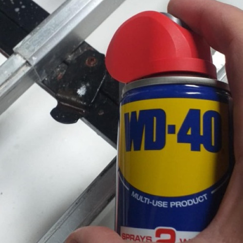 Húzós bőrönd wd40