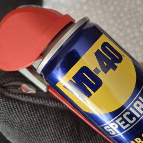 Párna cipzár wd40