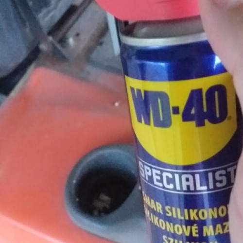 Fűnyíró traktor ülés wd40